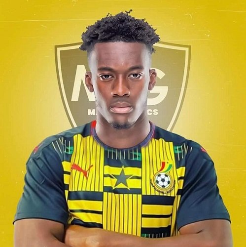 Callum-Hudson Odoi in a Ghana shirt