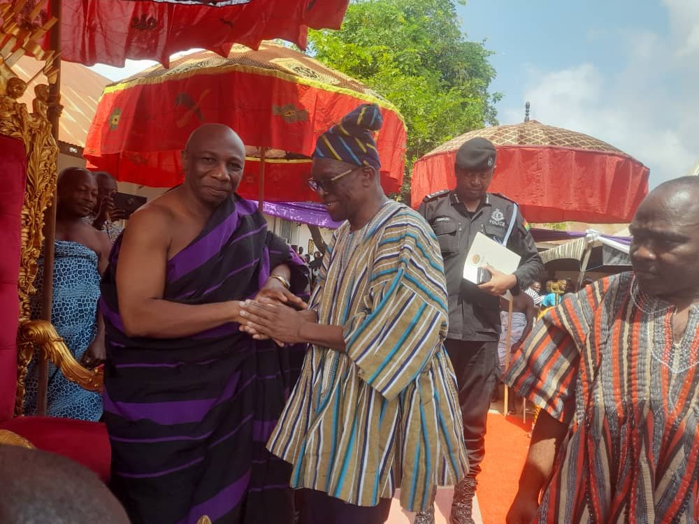 Mr Bagbin(middle) exchanging pleaseantries with the Omanhene Odeneho Dr Affram Brempong III