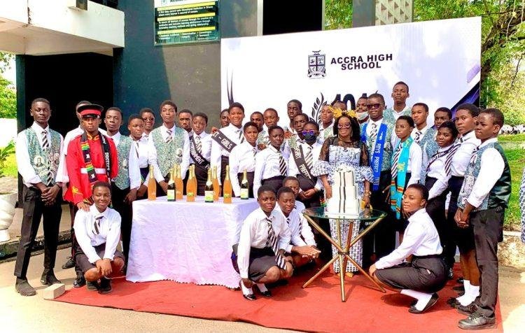 Members of the School Choir pose with Onukpa Anane-Nsiah