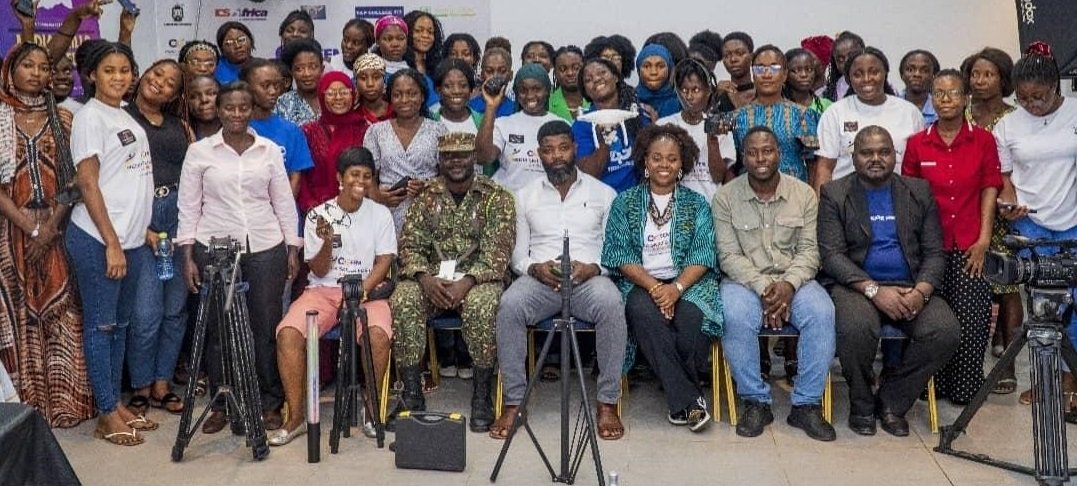 • Organisers and participants in a group picture